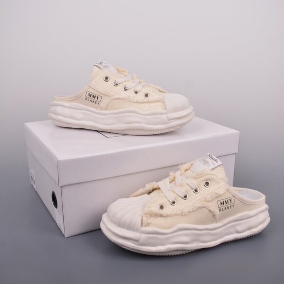 Maison MIHARA YASUHIRO Wayne Original Sole Low Sneaker